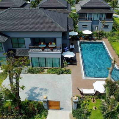 LUXURY VILLAS